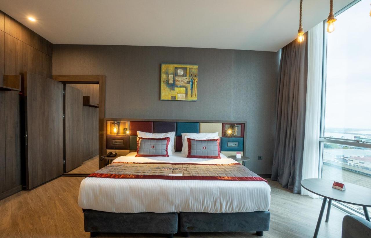 Ramada Encore By Wyndham Istanbul Avcilar Екстериор снимка