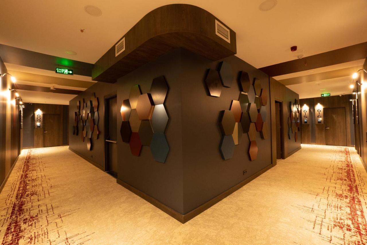 Ramada Encore By Wyndham Istanbul Avcilar Екстериор снимка