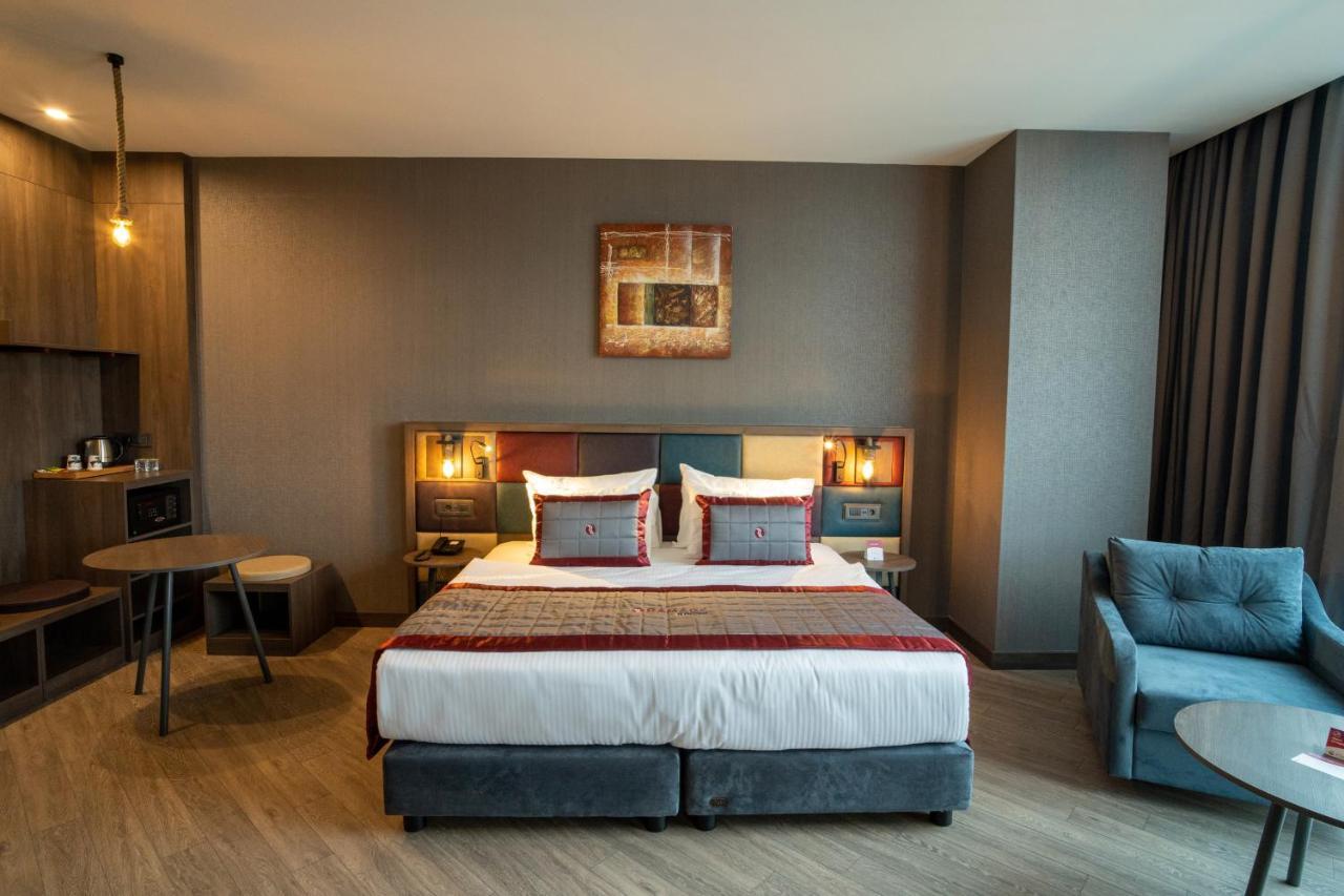 Ramada Encore By Wyndham Istanbul Avcilar Екстериор снимка