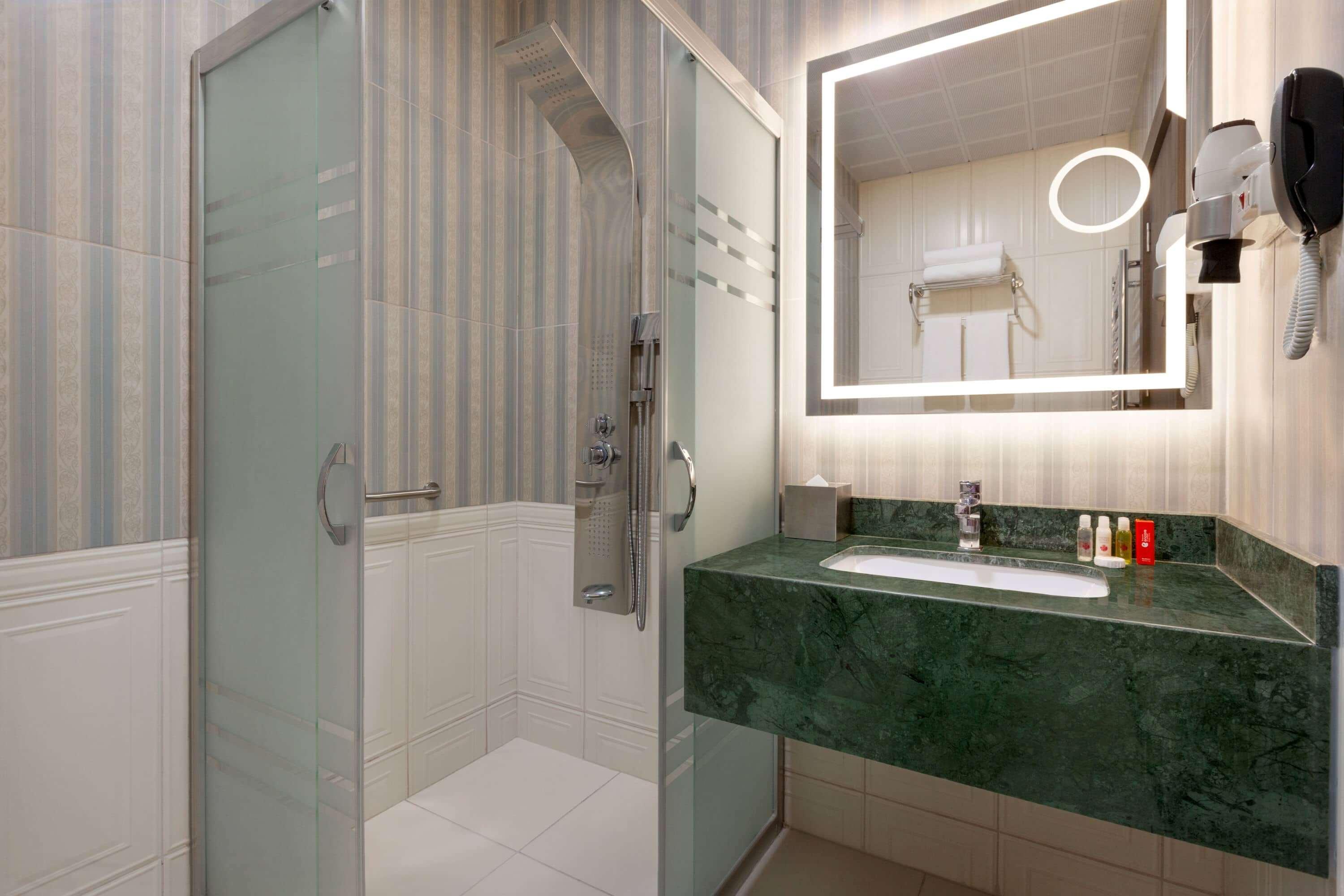 Ramada Encore By Wyndham Istanbul Avcilar Екстериор снимка